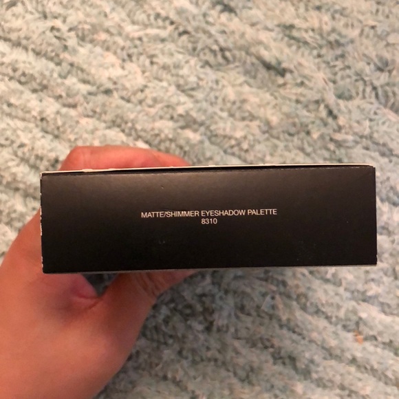 NARS NARSISSIST MATTE/SHIMMER EYESHADOW PALETTE - Picture 4 of 8